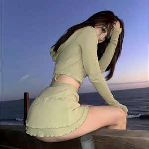 边吮奶边做爰视频真人
